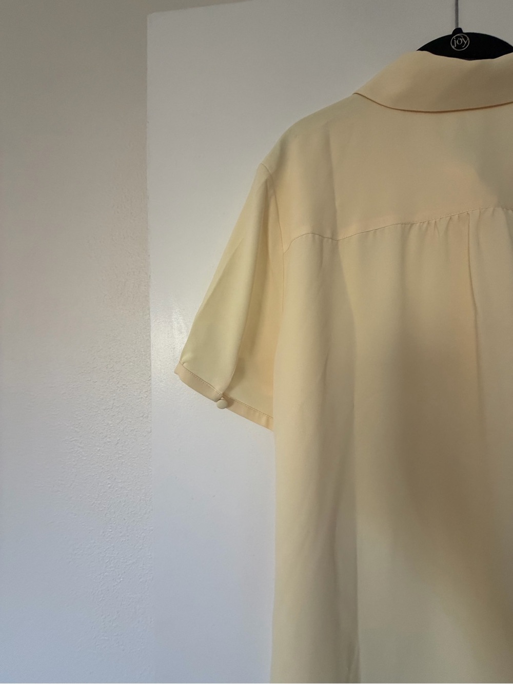 Anne Klein Butter Yellow Short Sleeve Button Blouse - Picture 9 of 9